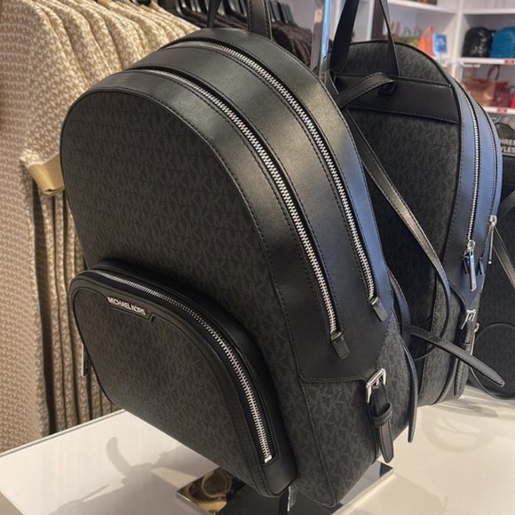 Michael Kors Jaycee Large Zip Pocket Backpack Black - Picture 7 of 16